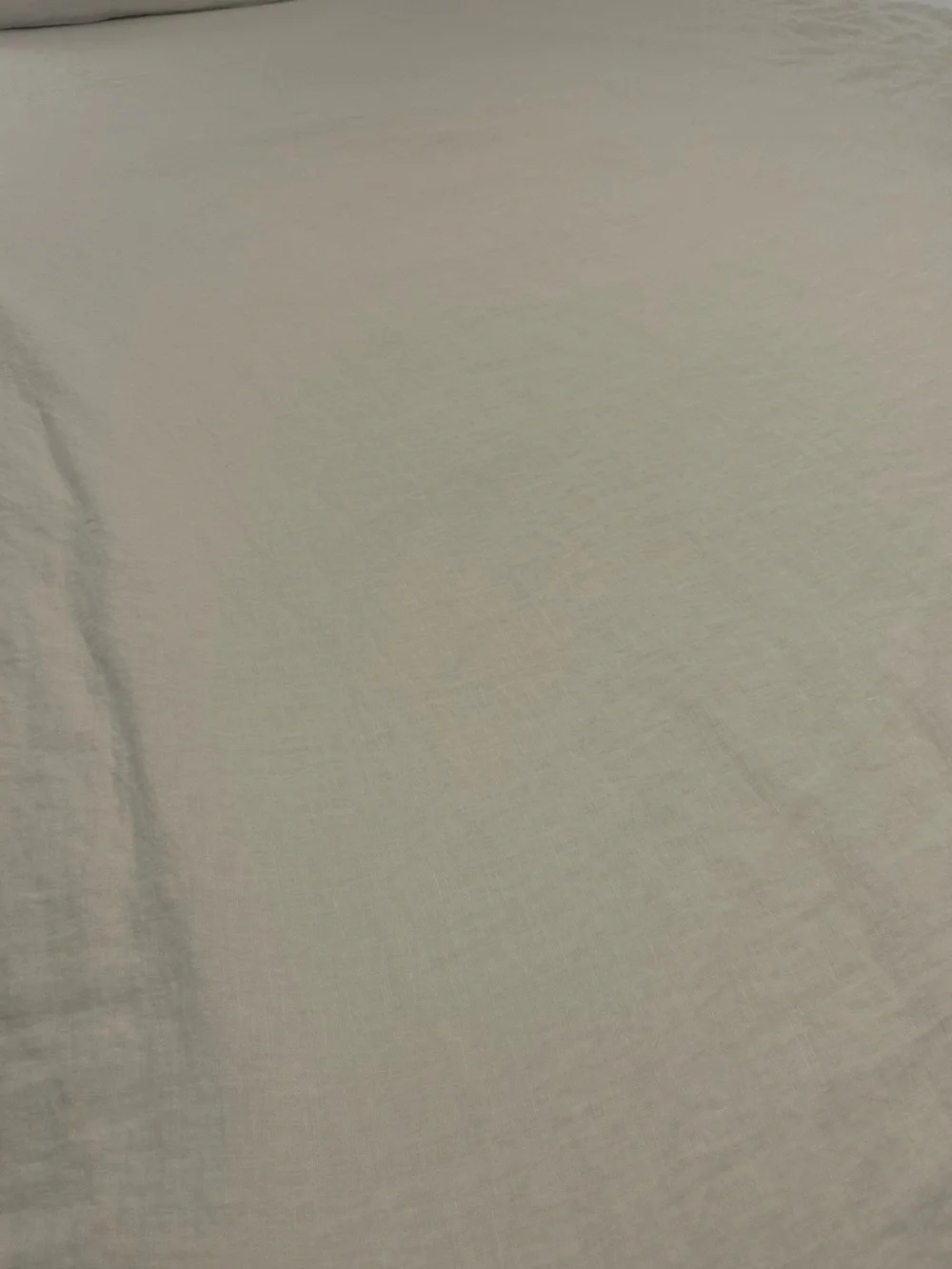 Crate & Barrel White King Size Hemp Fitted Sheet With 2 King Pillow Cases, EUC